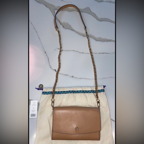 Tory Burch Robinson Chain Wallet - Picture 2 of 6